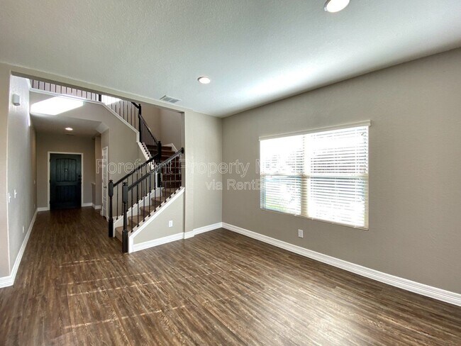 Building Photo - 1206 Ranch Falls