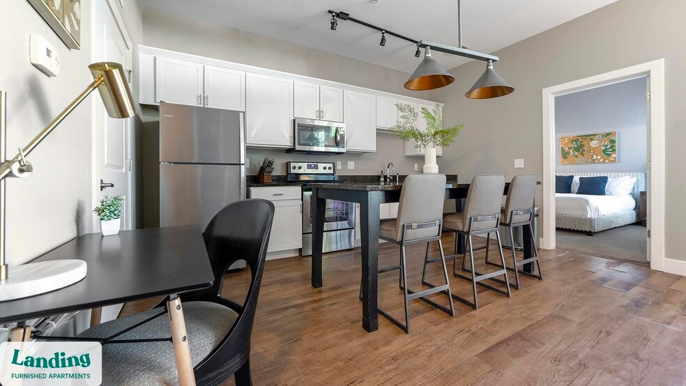 Building Photo - 41 E 9th Ave