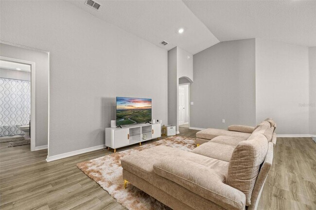 Building Photo - 1750 Daystar Dr