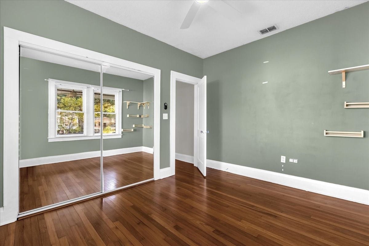 Building Photo - 1633 E Concord St