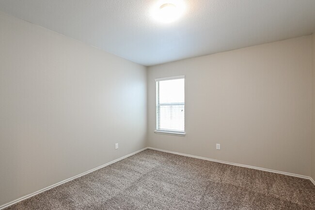 Building Photo - 20327 Louetta Reach Dr
