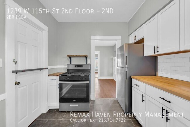 Building Photo - 1239 W 115th St