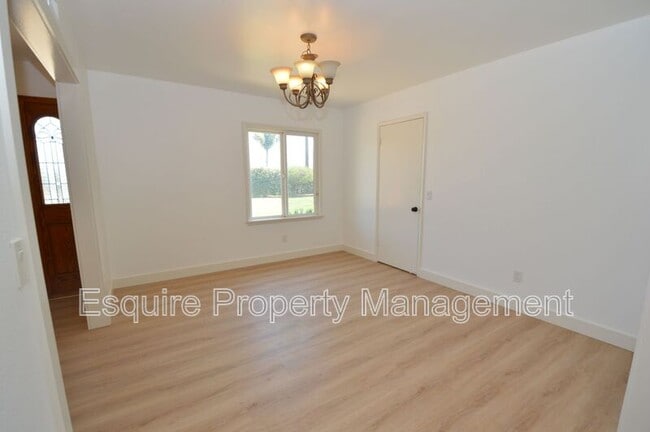 Building Photo - 13515 W Telegraph Rd