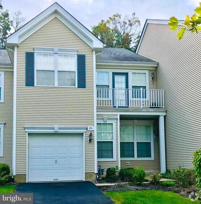 Building Photo - 26 Normandy Dr