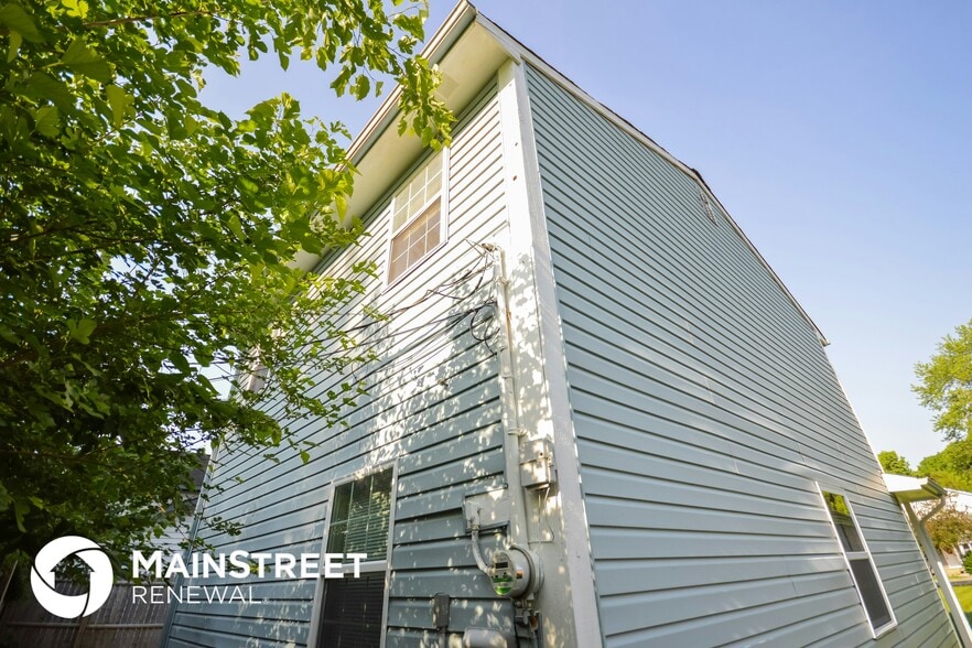 Building Photo - 2943 S Rybolt Ave