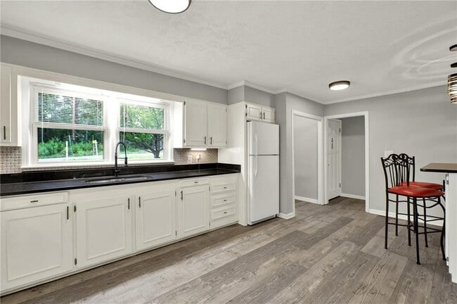 Building Photo - 20 Timberlane Terrace SW