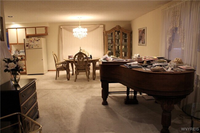 Building Photo - 16 Bluebird Ln