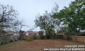 Building Photo - 9515 Valley Dale St