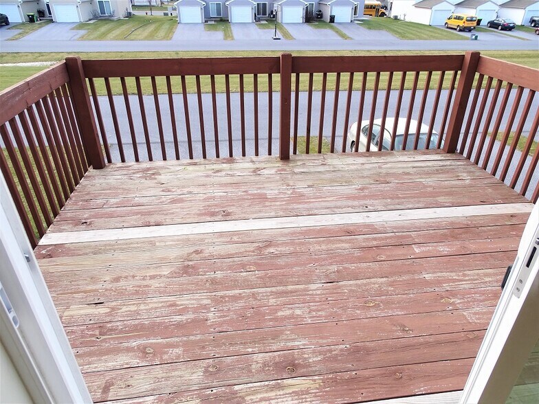 Building Photo - 322 Meadow View Dr