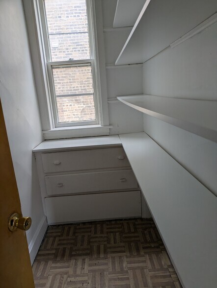 Building Photo - 5117 W Gunnison St