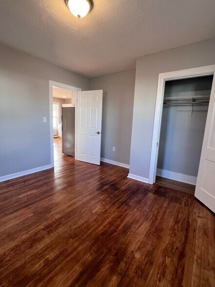 Building Photo - 185 Calef Rd