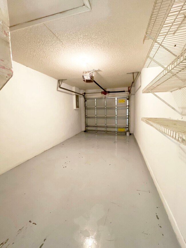 Building Photo - 2BD/2BA Single Family Home In West Palm Beach