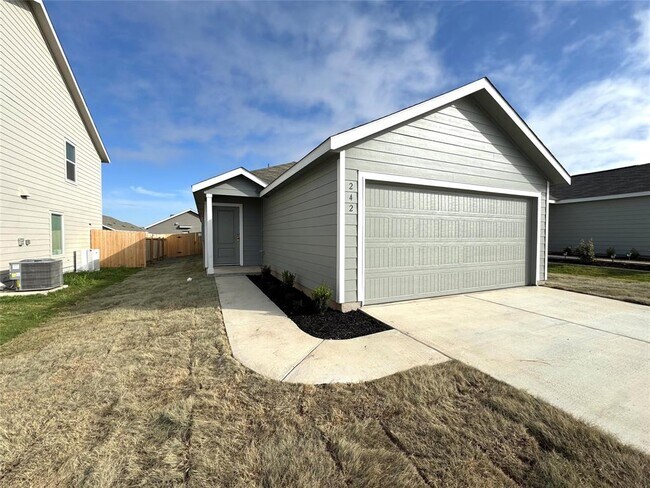 Building Photo - 242 Kings Row Ln