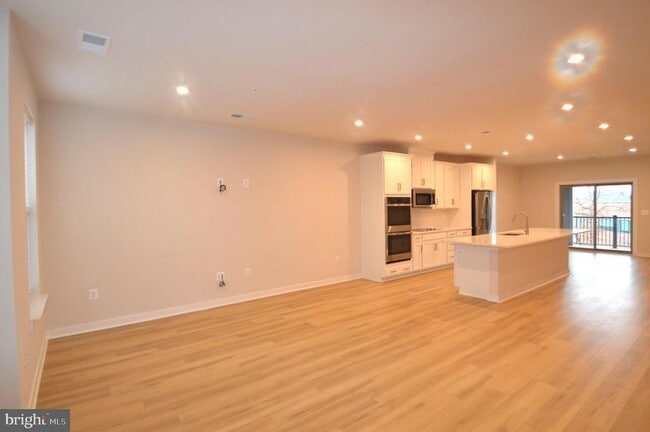 Building Photo - 13651 Innovation Station Lp