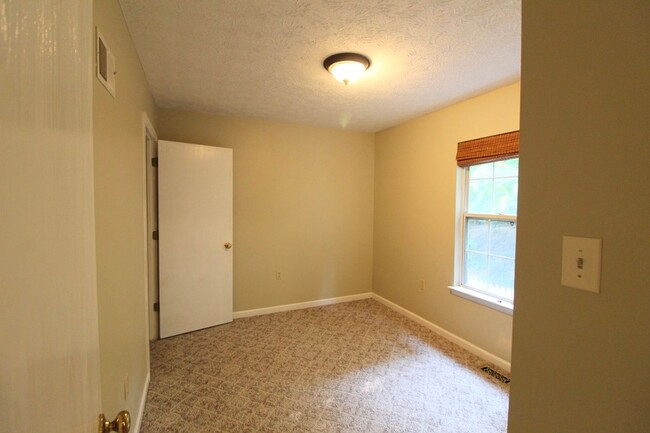 Building Photo - 2369 Breckenridge Ct