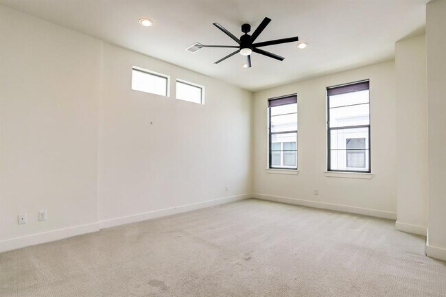 Building Photo - 2106 Colorado St