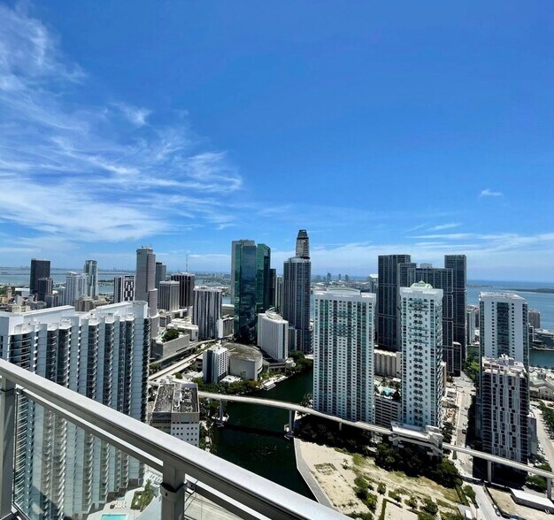 Building Photo - 92 SW 3rd St