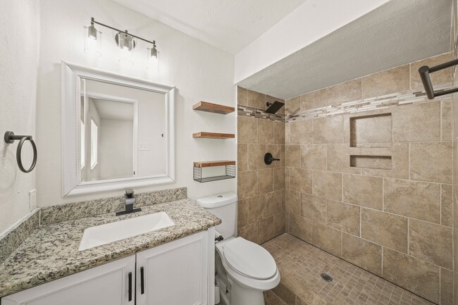 Building Photo - 6711 Pickett Dr