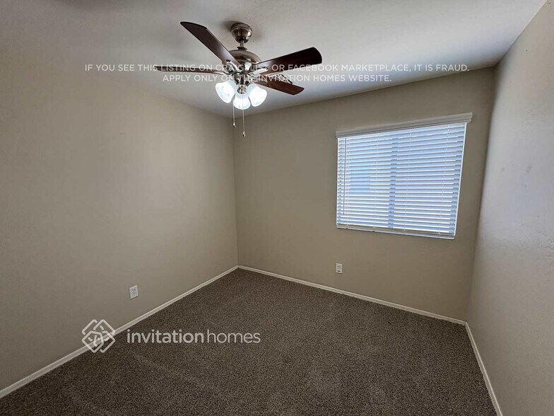 Building Photo - 3208 S 162nd Ln