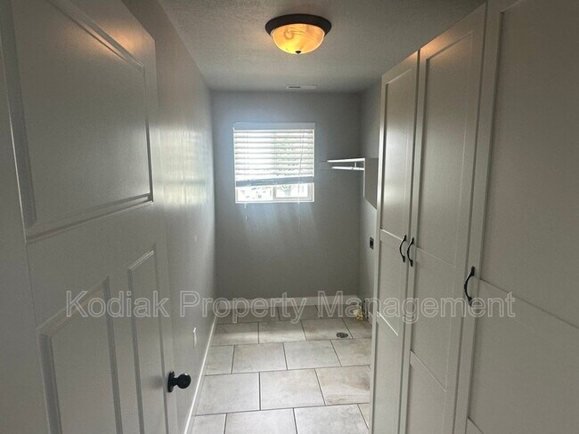 Building Photo - 2471 Field Stone Way