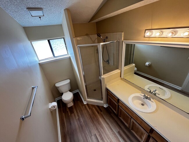 Building Photo - 3Bed/2bath in the heart of Orange Park