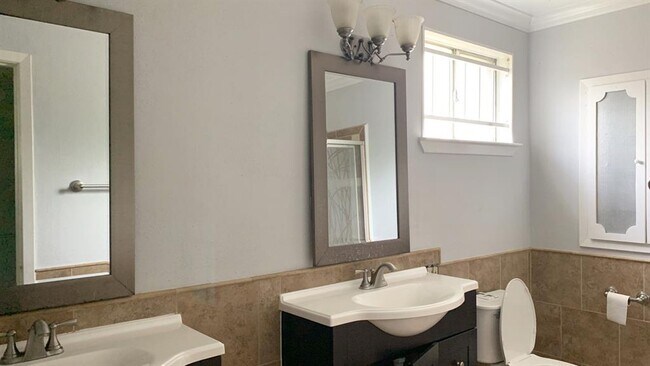 Building Photo - 11035 Vanderford Dr