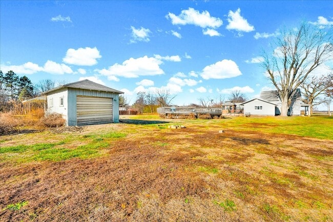 Building Photo - 25998 N Dal Bar Rd