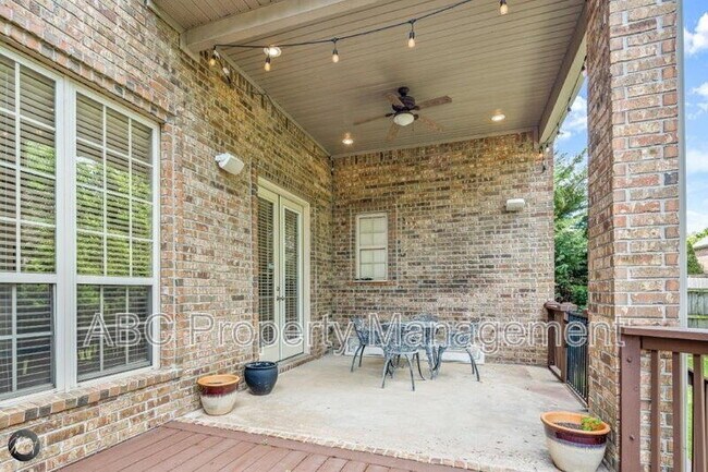 Building Photo - 5106 Sloan Cir