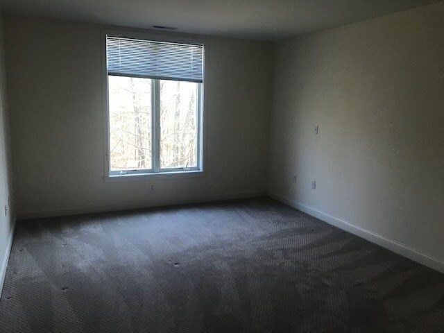 Building Photo - 10 Northwood Dr