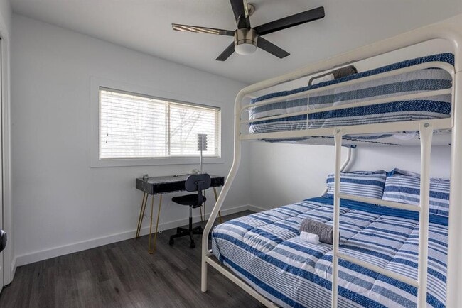 Building Photo - 9715 Dallum Dr