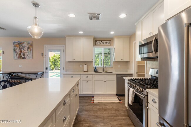 Building Photo - 4014 N 81st St