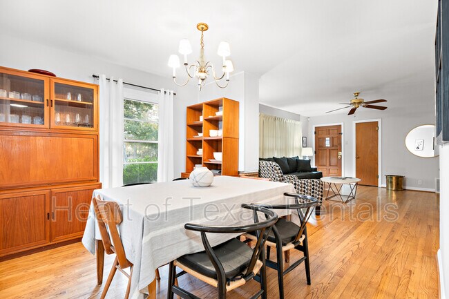 Building Photo - 3300 Adeline Dr