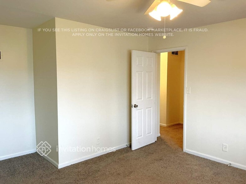 Building Photo - 2218 Jasmine Dr