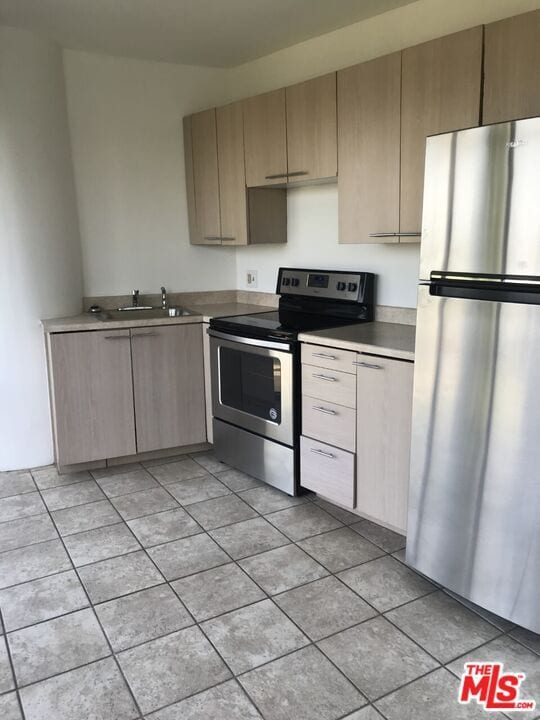 Building Photo - 4316 Marina City Dr