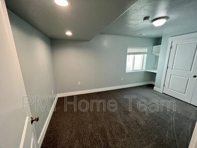 Building Photo - 3789 Hooded Crane Ln