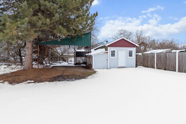 Building Photo - Beautifully Updated Spokane Valley Home with a Mother in Law Suite