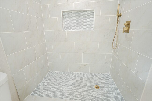 Building Photo - 1601 Westwind Dr