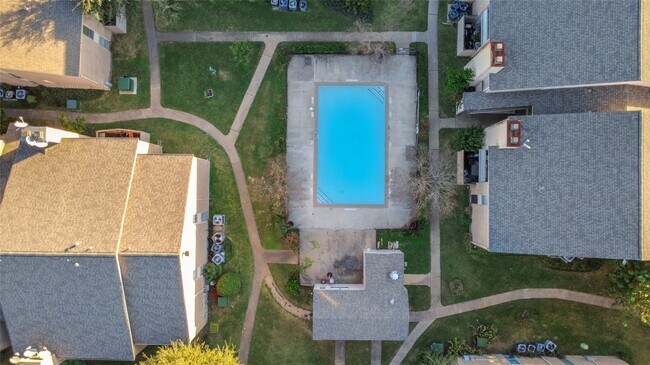 Building Photo - 10211 Sugar Branch Dr