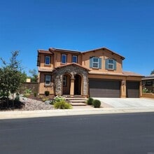 Building Photo - 2545 Blackbird Glen
