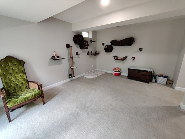 Building Photo - 7500 Tahoe Ct