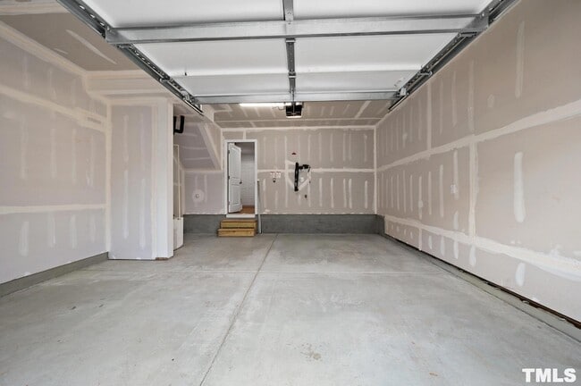 Building Photo - 742 Cormiche Ln