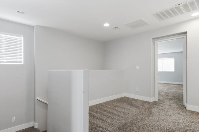 Building Photo - 8910 W Marble Light Ave