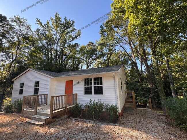 Building Photo - 612 Essington Pl