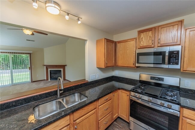 Building Photo - 1151 N Jefferson St