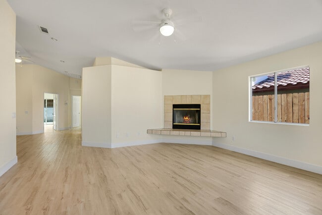 Building Photo - 53405 Avenida Rubio