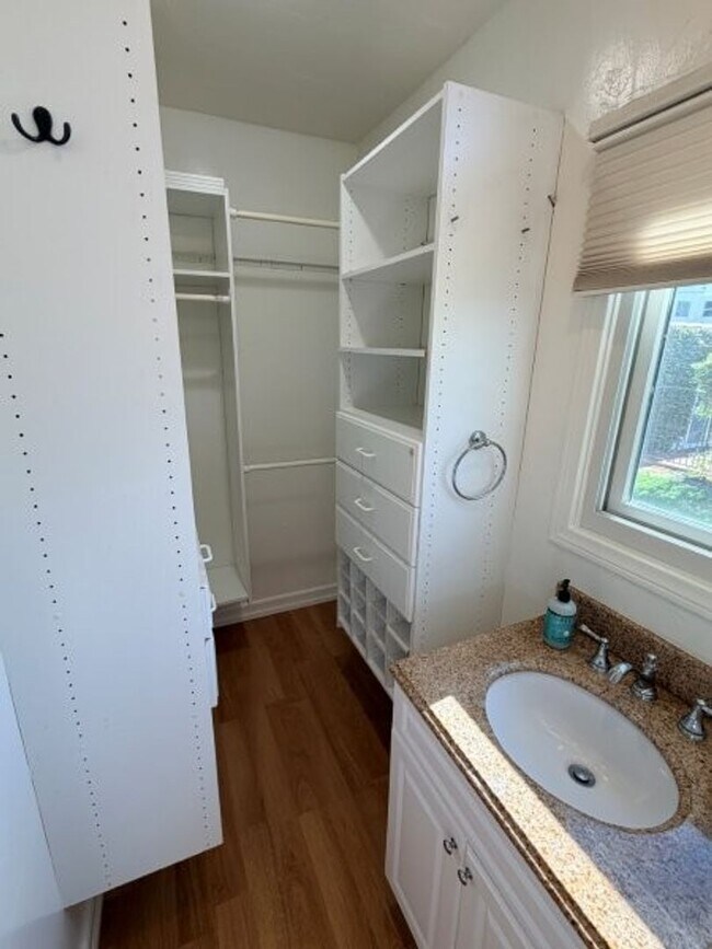 Building Photo - Pico-Robertson / Beverlywood 2 beds + 1.5 baths Spanish house PLUS Studio ADU  | Pool+Jacuzzi & e...