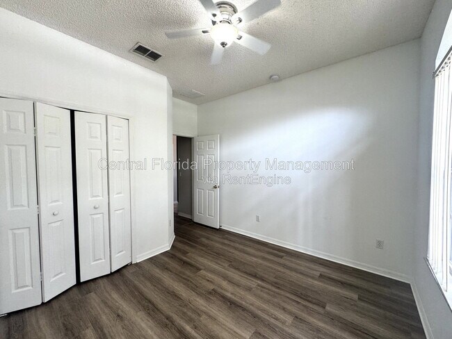 Building Photo - 5716 Port Concorde Ln