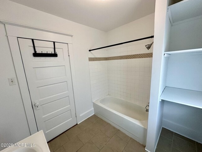 Building Photo - 139 Otis Ave