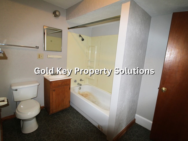 Building Photo - 3 BR House with 2 FULL Baths and Central Air NO SECTION 8