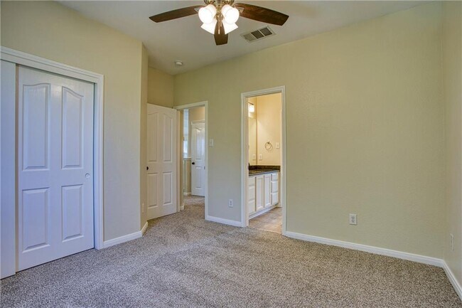 Building Photo - 1107 Middle Brook Dr